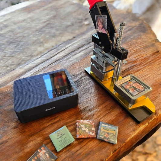 Event Hire – Custom Photo Magnet Bar (2 Hours, 40 Magnets Included)